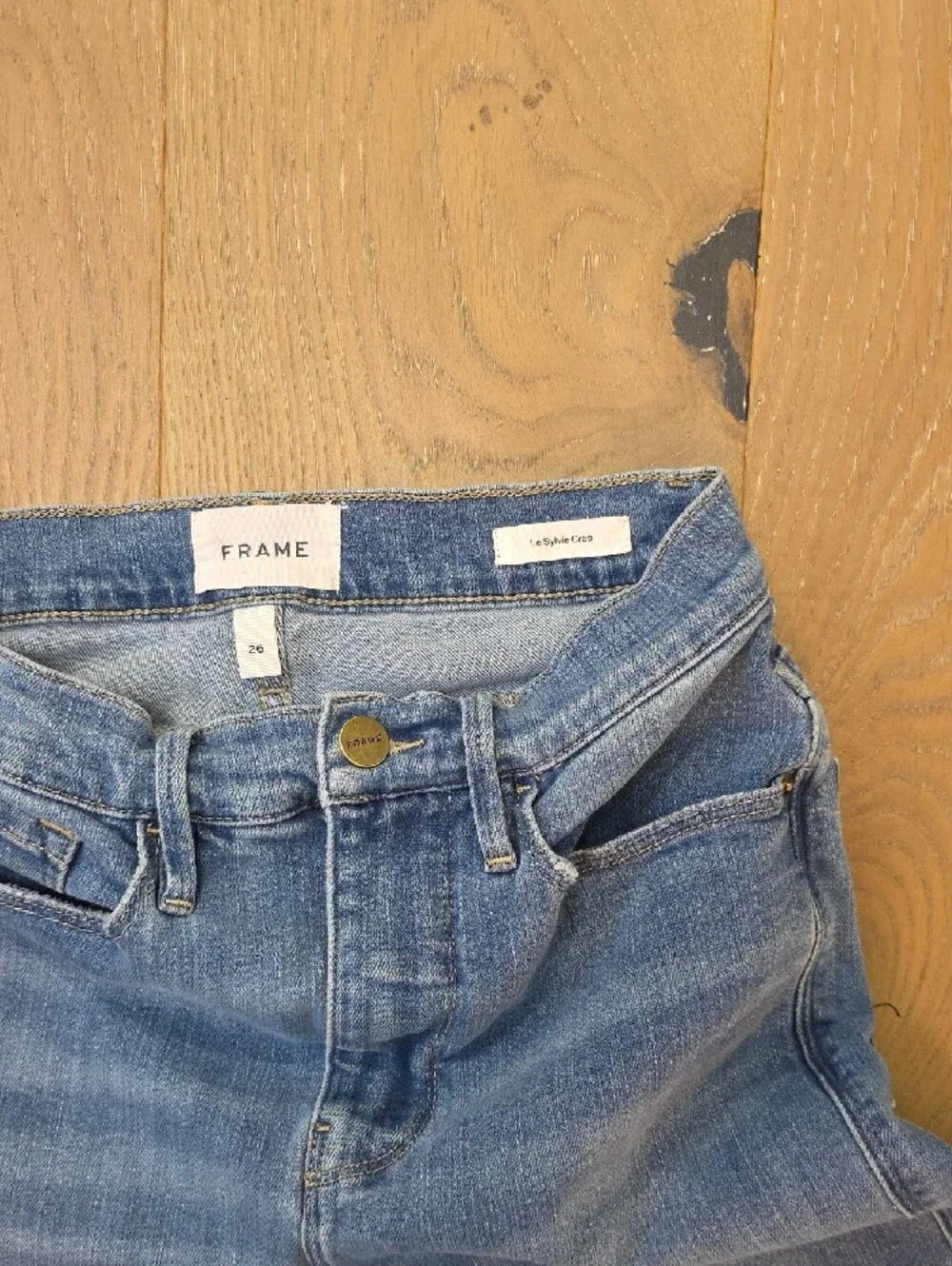 Frame Denim Cropped Straight Jeans in Light Blue Wash